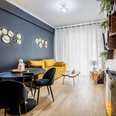 Classy In Apartment *